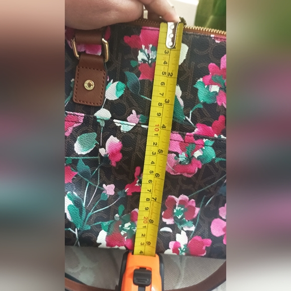 Authentic Calvin Klein coated PVC signature floral satchel cum crossbody bag - Picture 10 of 12